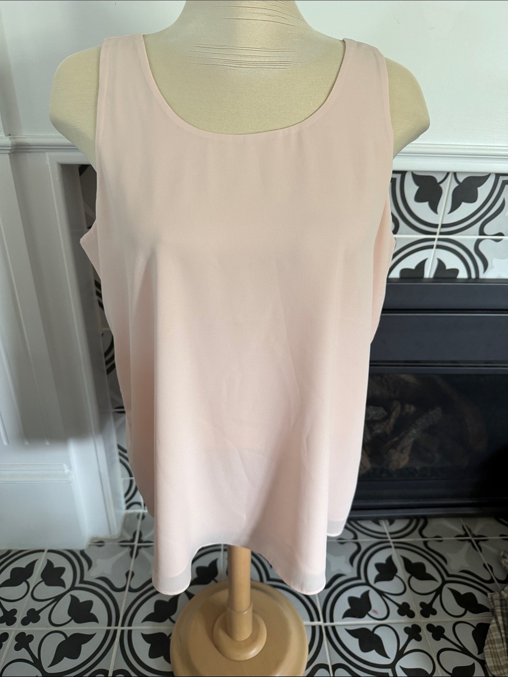 Denver Hayes Sleeveless Scoop Neck Camisole - Blush Pink